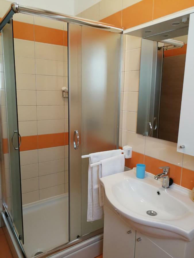 Apartments N&M Sukošan Kültér fotó