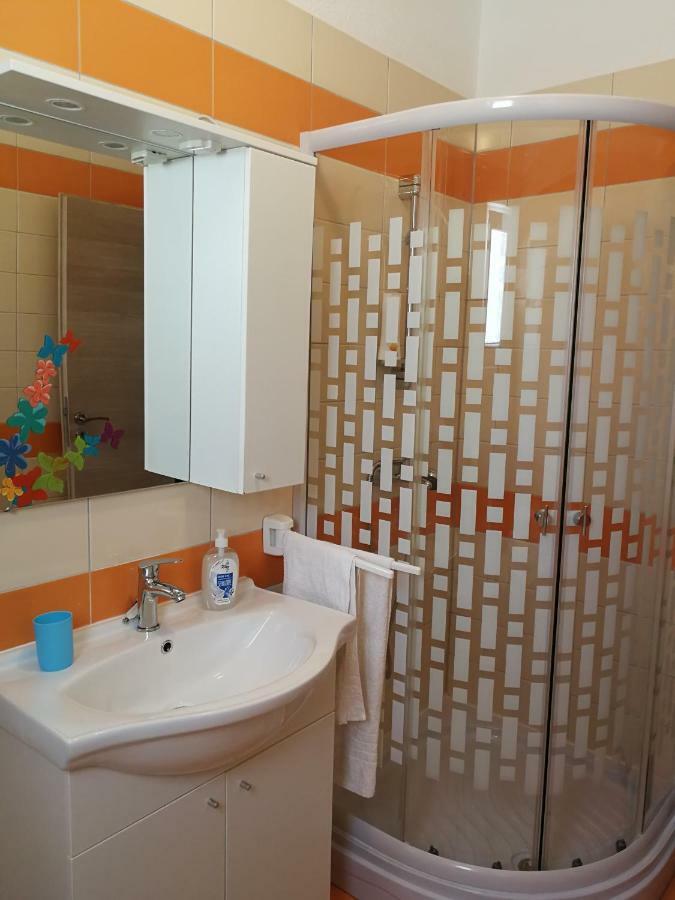 Apartments N&M Sukošan Kültér fotó